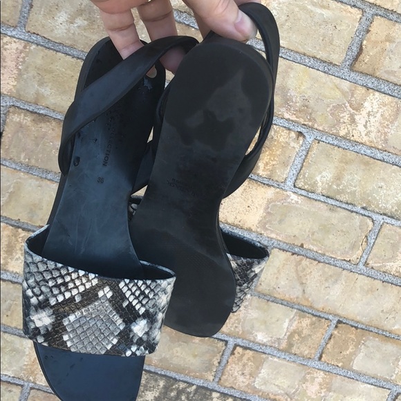 Zara Basic Collection flat sandal snake print - Picture 5 of 7